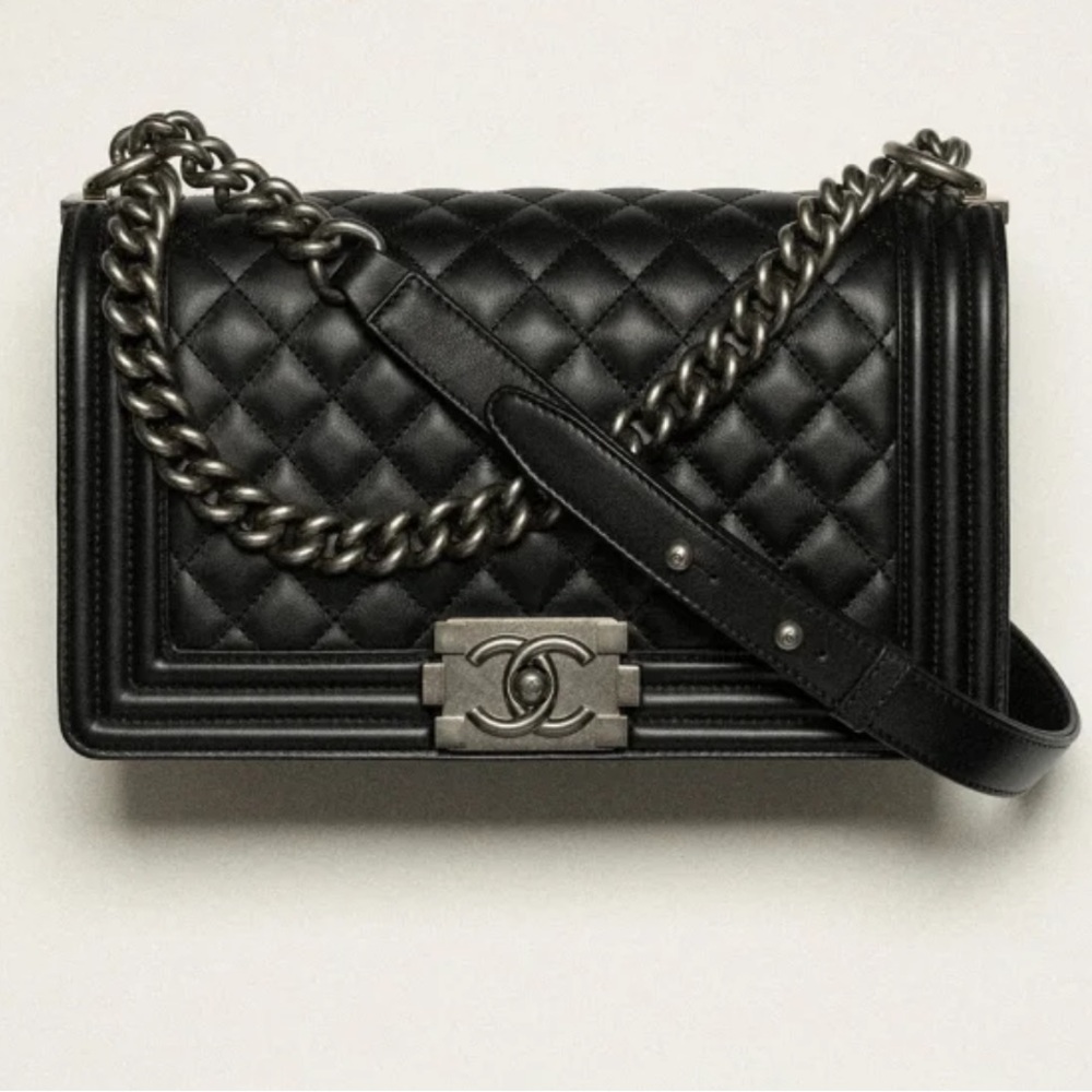 New Authentic CHANEL Quilted Small Boy Bag Black Calfskin & Ruthenium-Finish
